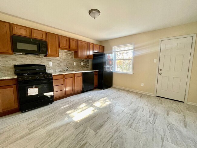 Building Photo - Renovated Home for Rent