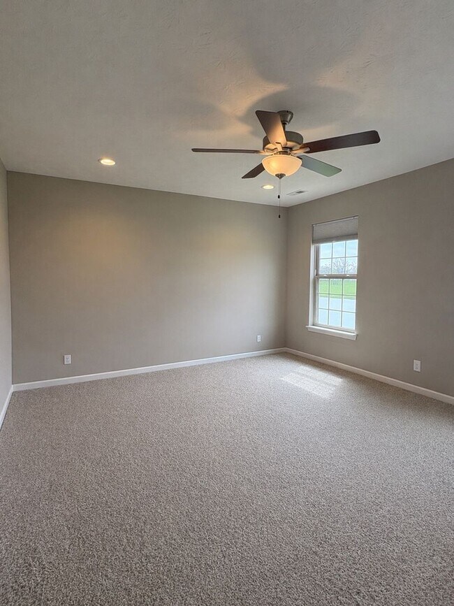 Foto del edificio - 4 BR WITH OFFICE