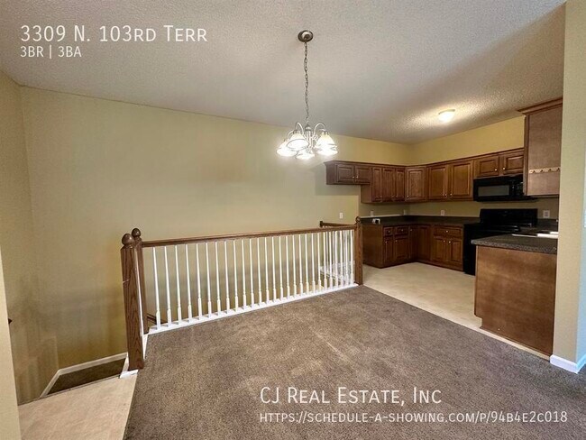 Foto del edificio - 3309 N 103rd Terrace