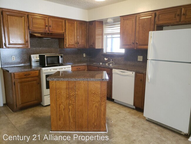 Building Photo - 3 br, 2 bath House - 6318 Onyx Drive South