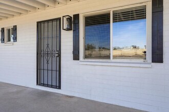 Building Photo - 623 S Country Club Dr