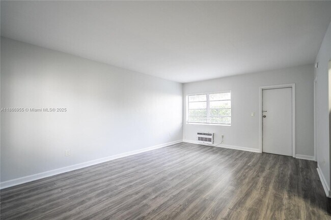 Foto del edificio - 460 NE 82nd Terrace