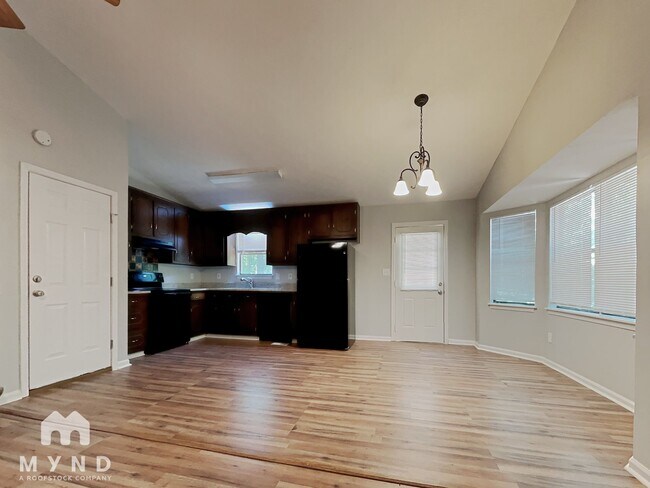 Building Photo - 239 William Dr