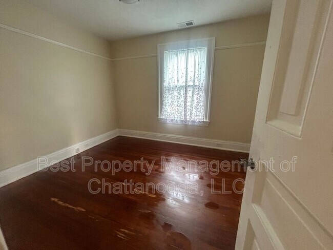 Building Photo - 209 Barnhardt Cir