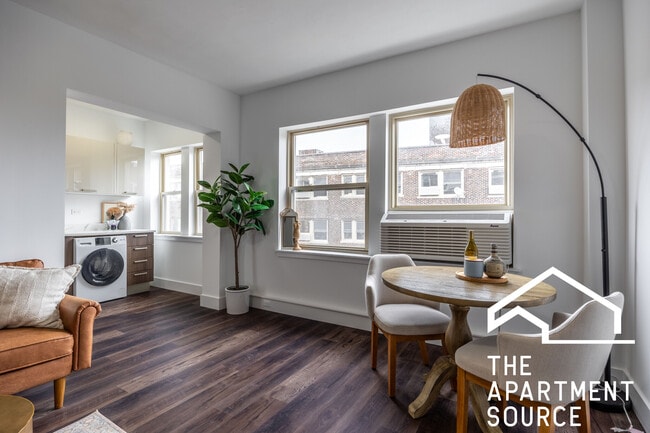 Foto del edificio - 1555 W Hollywood Ave