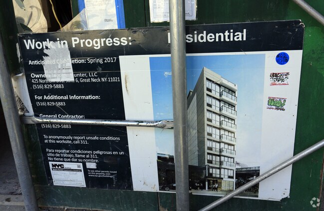Building Photo - Canvas
