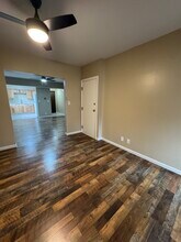 Building Photo - 2905 Glenmore Ave