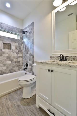 Foto del edificio - 5702 Legacy Dr