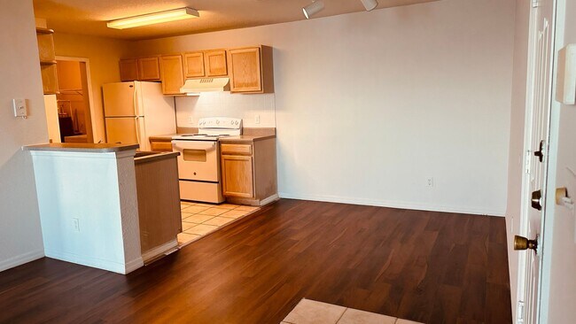 Foto del edificio - Sand Lake Private Residences Condo