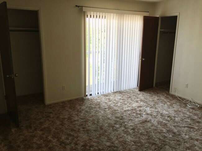 Bedroom 1 - 617 E Monte Vista Ave