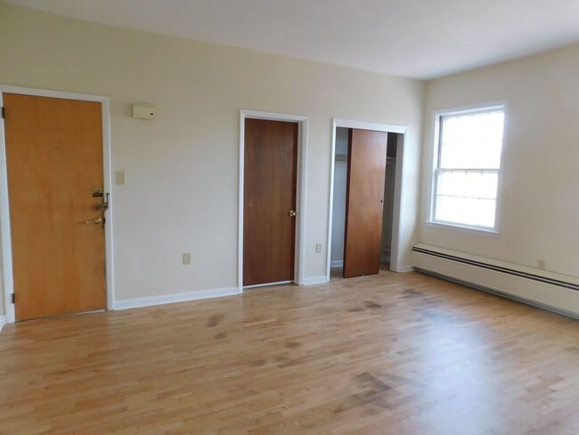 Building Photo - 113 W Boscawen St