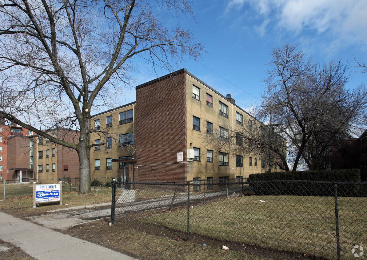 Primary Photo - 1535 Birchmount Rd
