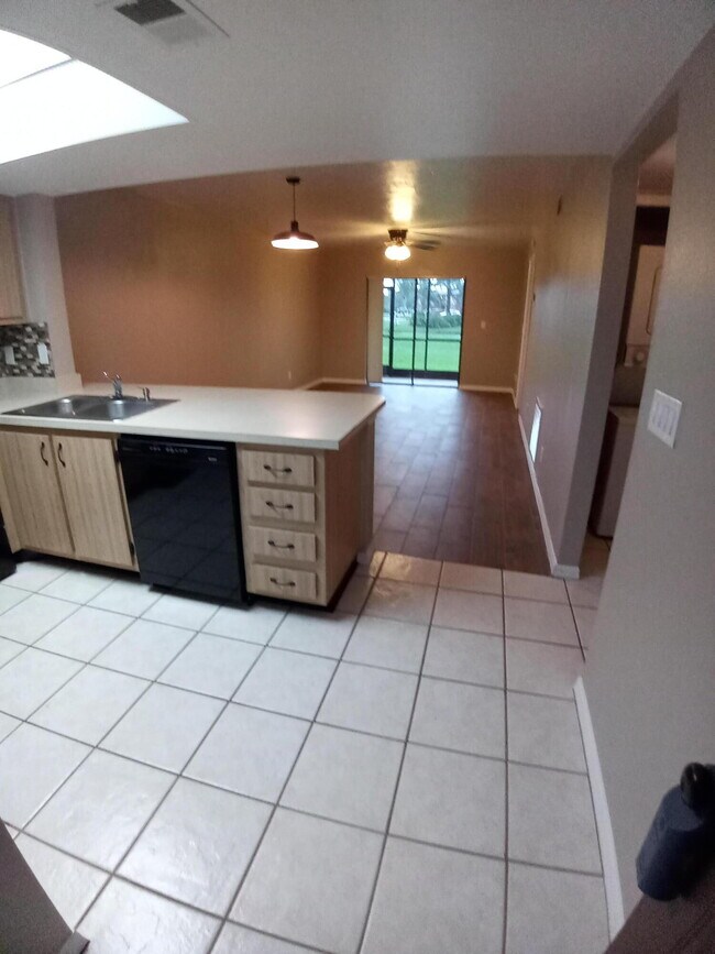 Foto del edificio - 1606 University Ln