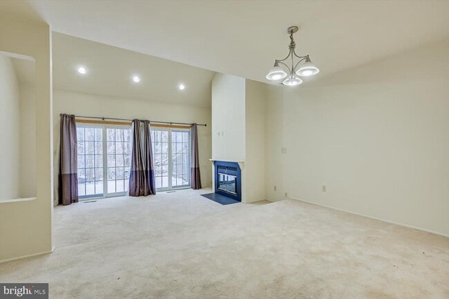 Building Photo - 112 Appletree Ct