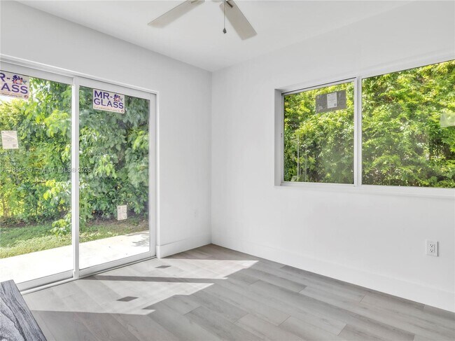 Foto del edificio - 10640 SW 96th St