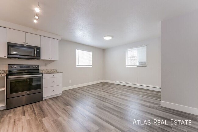 Foto del edificio - 3150 N Harlan St