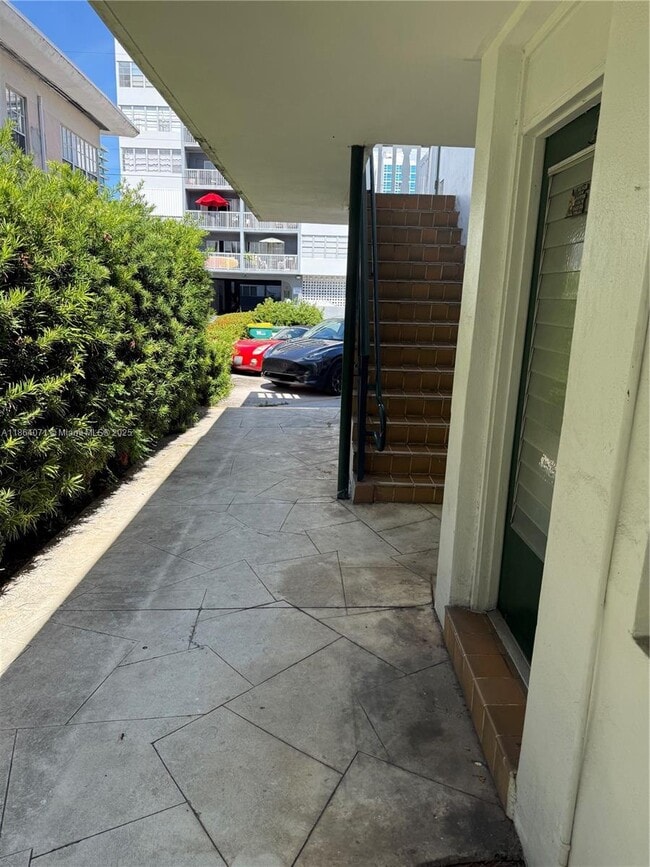 Foto del edificio - 6856 Abbott Ave