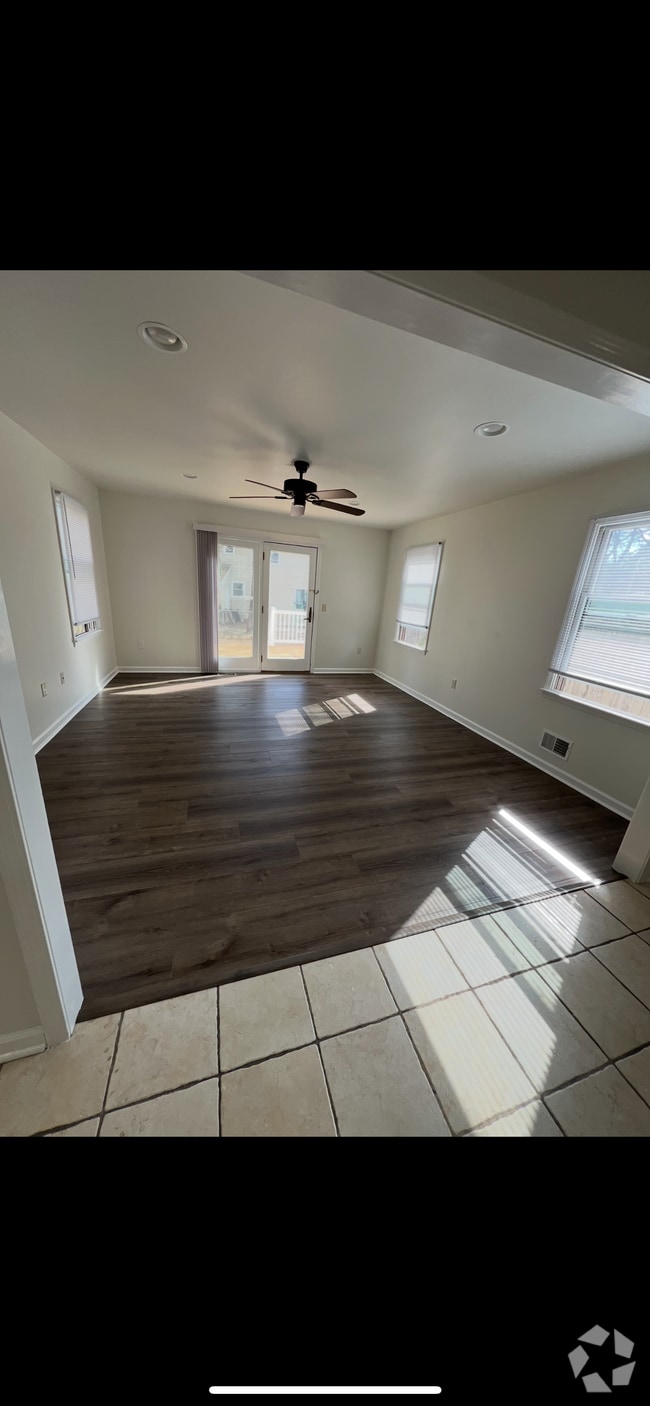 Building Photo - 150B Bay Shore Dr