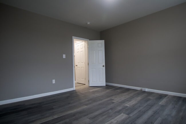 Foto del edificio - 4056 W Girard Ave