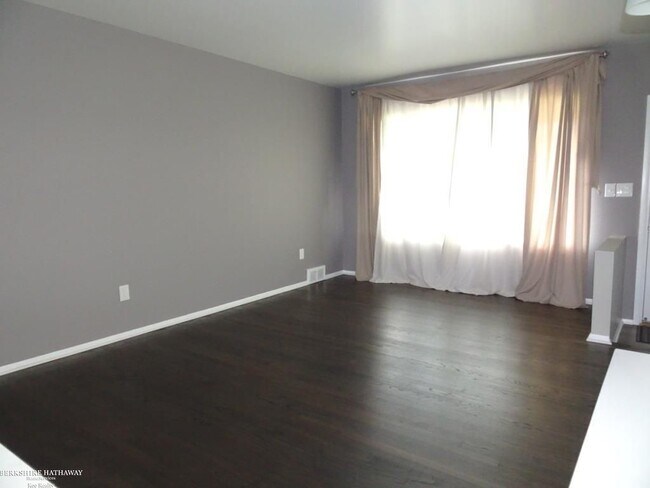 Foto del edificio - 32106 Gainsborough Dr