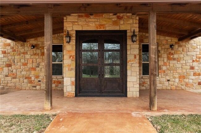 Building Photo - 1271 FM 969