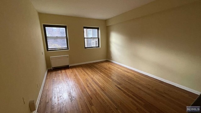 Foto del edificio - 3030 Edwin Ave
