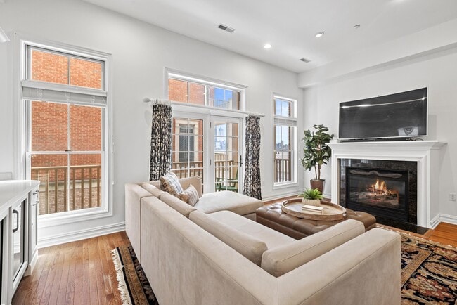 Building Photo - 36 Regency Pl