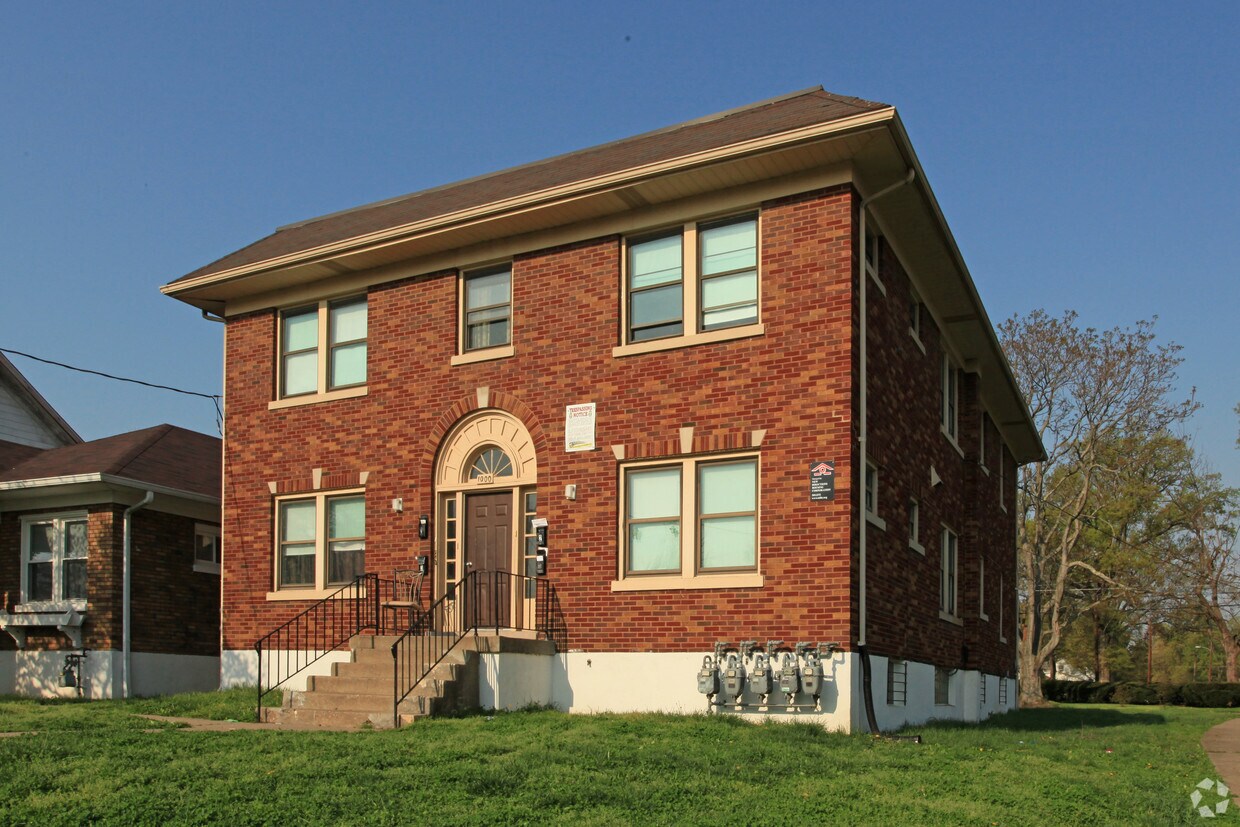 Foto principal - 1000 Cecil Ave