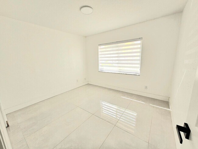 Foto del edificio - 7304 Westwood Dr