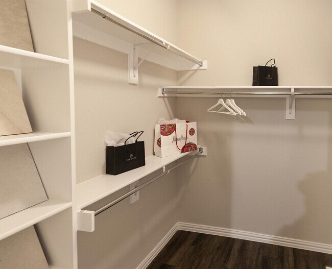 Foto del edificio - 1451 Cedarhurst Dr