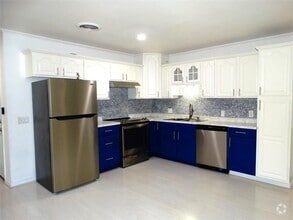 Building Photo - 608 Willow Bend Dr