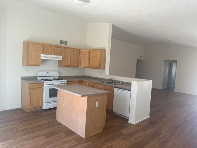 Foto del edificio - 3716 Rancher Loop NE