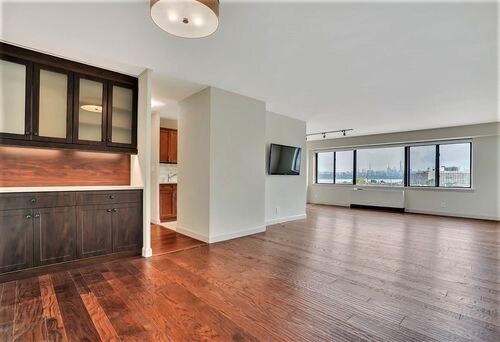 Foto principal - 1203 River Rd