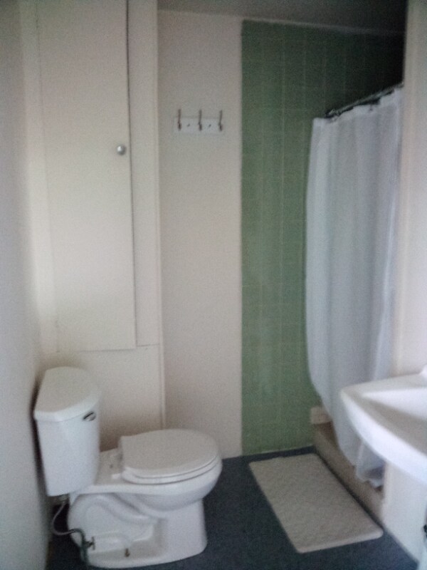 Building Photo - 1029 Penn St