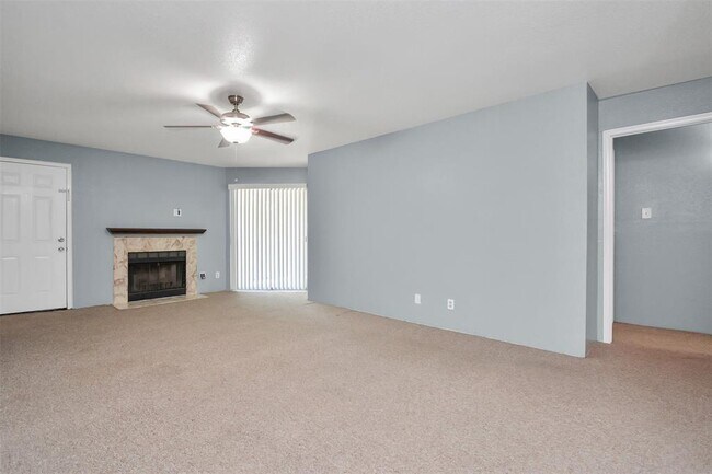 Building Photo - 9700 Leawood Blvd