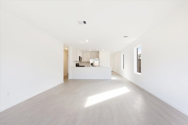 Foto del edificio - 1618 Gardenia Blossom Ln