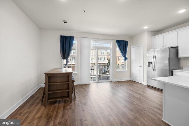 Foto del edificio - 2962 Chalkstone Pl