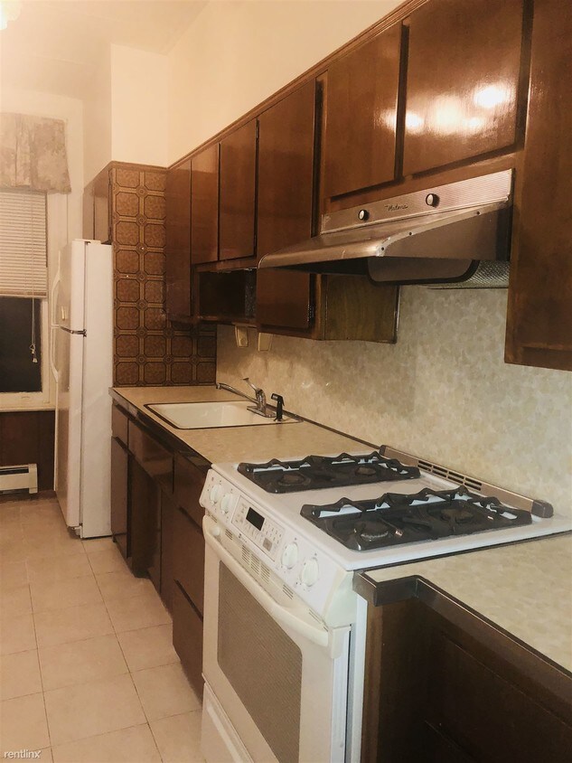 Foto principal - 6068 Gates Ave