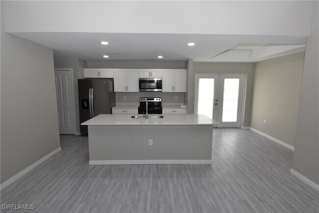 Foto del edificio - 2121 Firebrand Rd