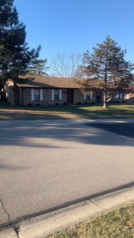 Foto del edificio - 1447 Minstrel Dr