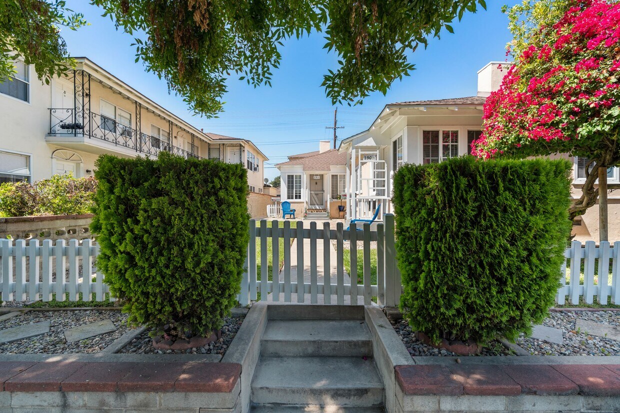 2909 W Victory Blvd, Burbank, CA 91505 Rentals in Burbank at 2909 W Victory Blvd Burbank, CA