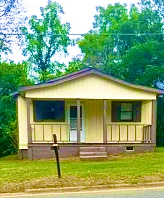 Primary Photo - 708 W Raleigh Ave