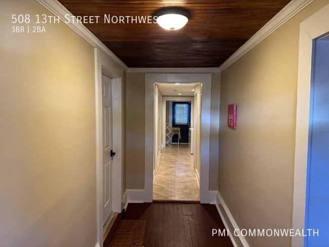 Foto del edificio - 508 13th St NW