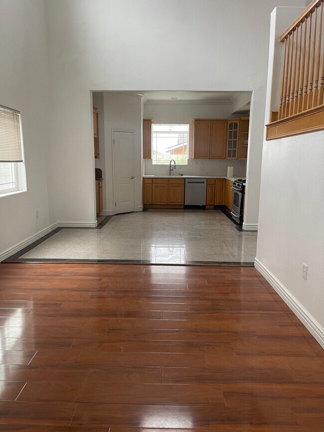 Foto del edificio - 326 S Euclid St