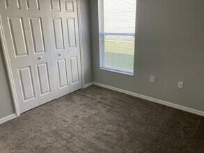 Building Photo - 447 Knightsbridge Cir