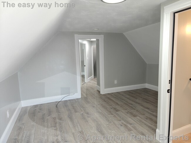 Building Photo - 108 Highland Ave