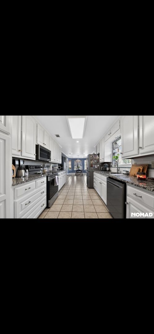 Foto del edificio - 654 Timber Creek Rd