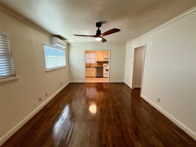 Building Photo - 2812 Wichita St