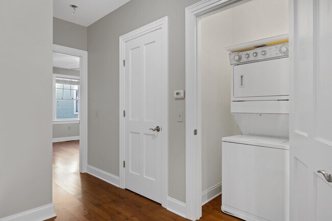 Building Photo - 30 Whistler Ct