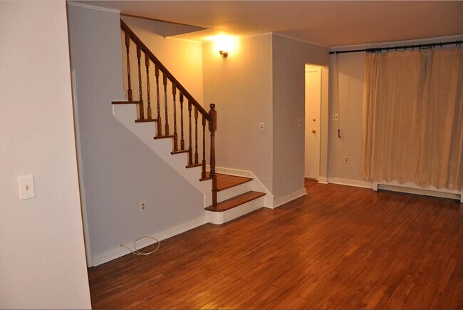 Building Photo - 19 Nob Hill Cir